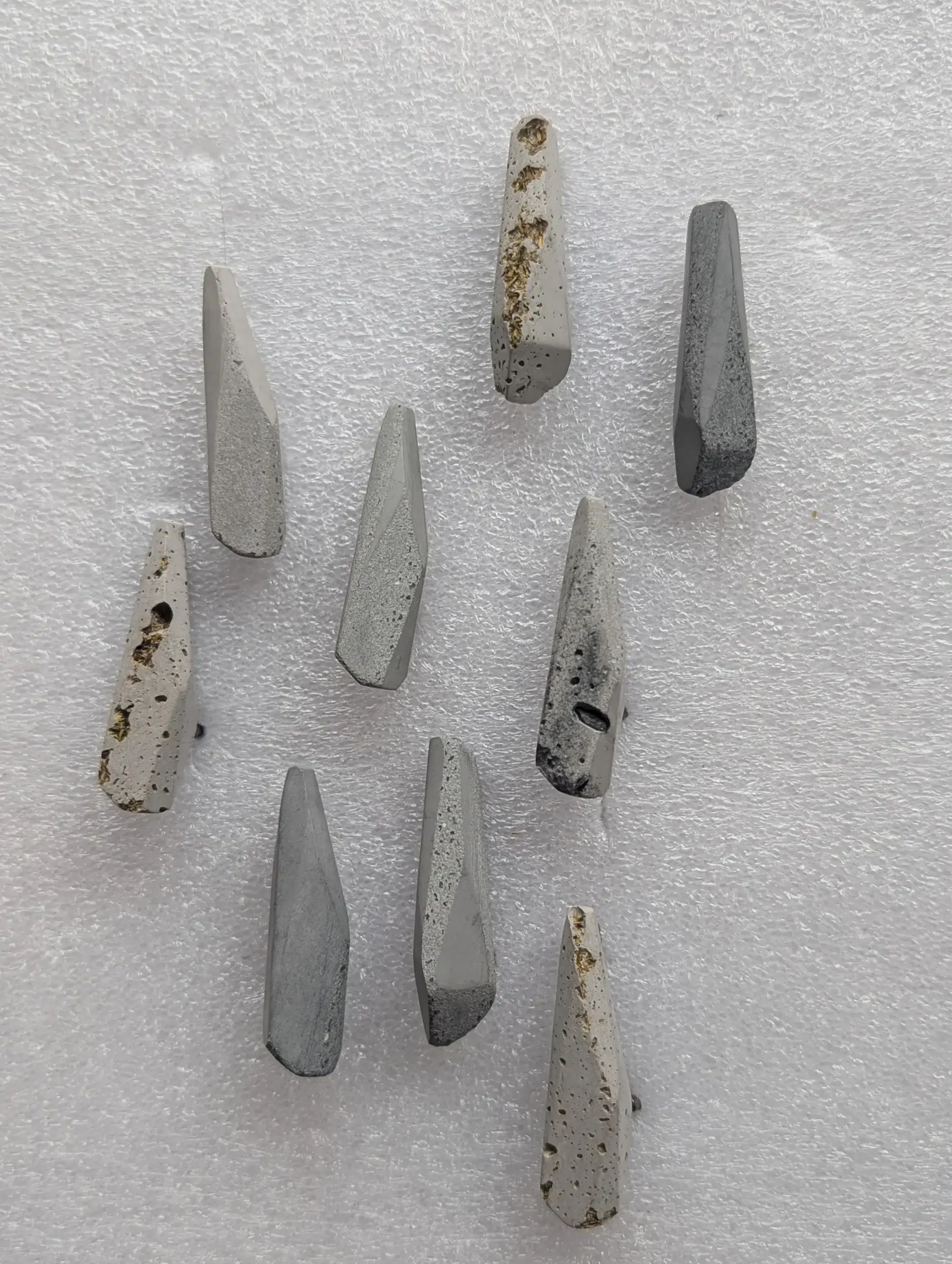 BROOCH 1